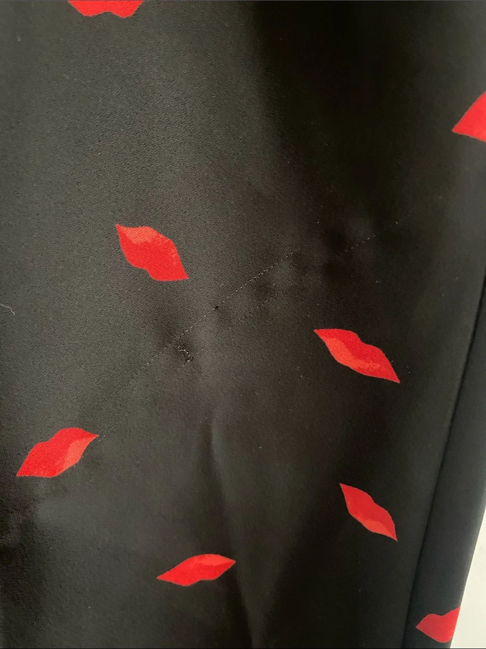 A New Day Satin Pull On Black &  Red Lips Skirt Size XL